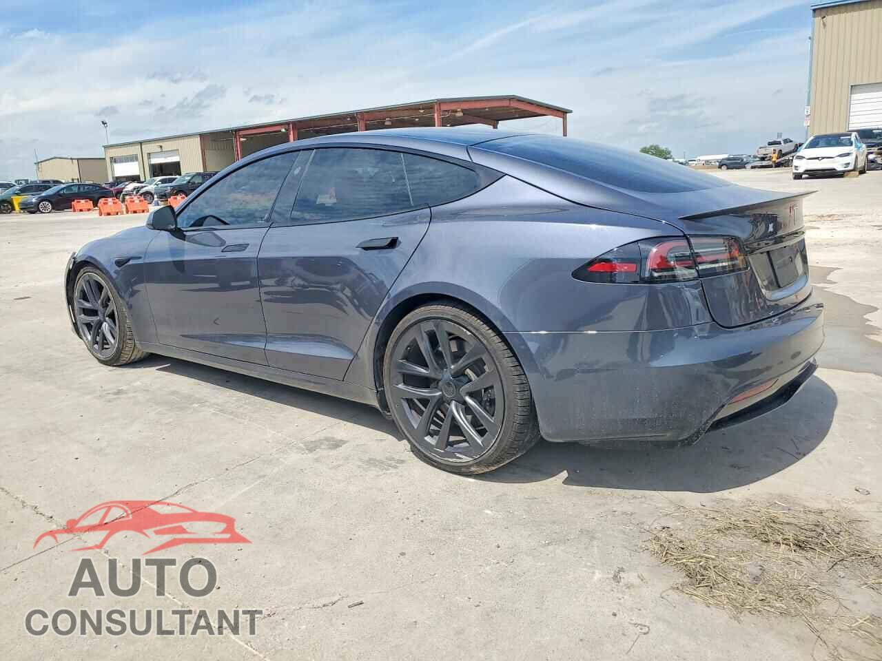 TESLA MODEL S 2022 - 5YJSA1E58NF488106