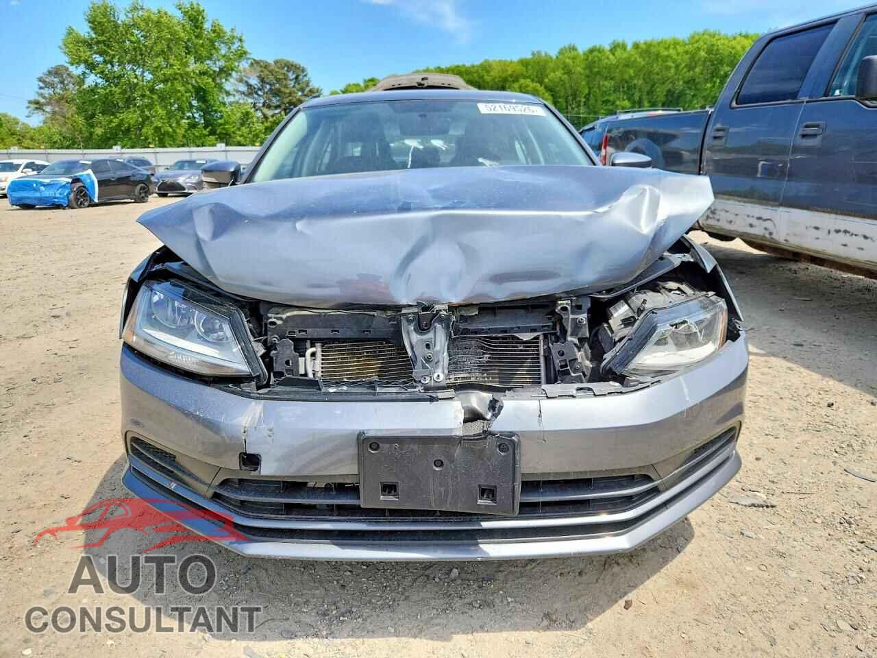 VOLKSWAGEN JETTA 2017 - 3VWDB7AJ7HM392458