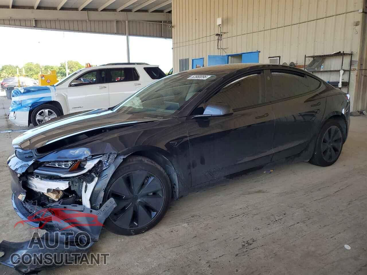 TESLA MODEL 3 2025 - 5YJ3E1EA7SF027996