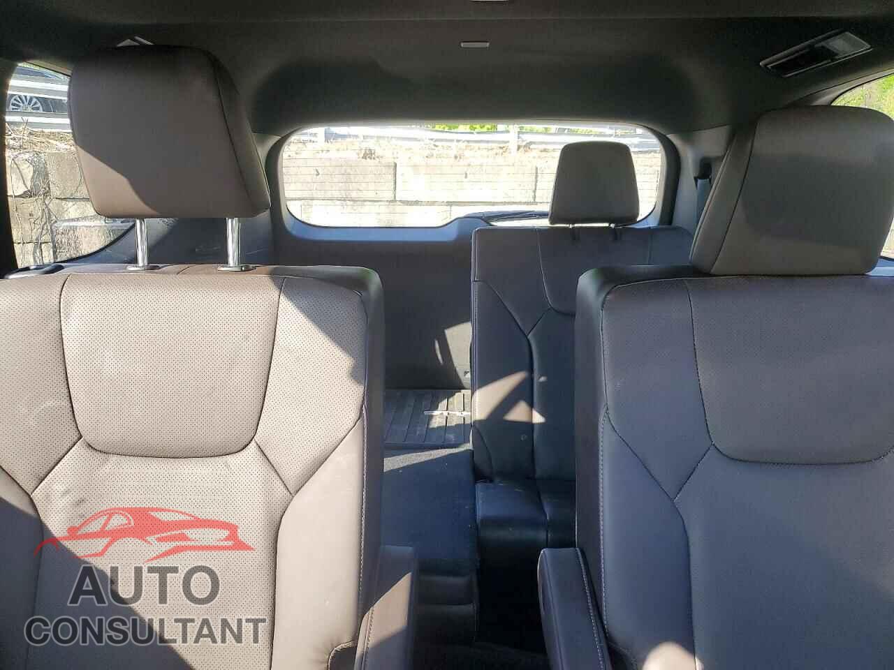 LEXUS UNKNOWN 2025 - 5TDAAAB6XSS023780