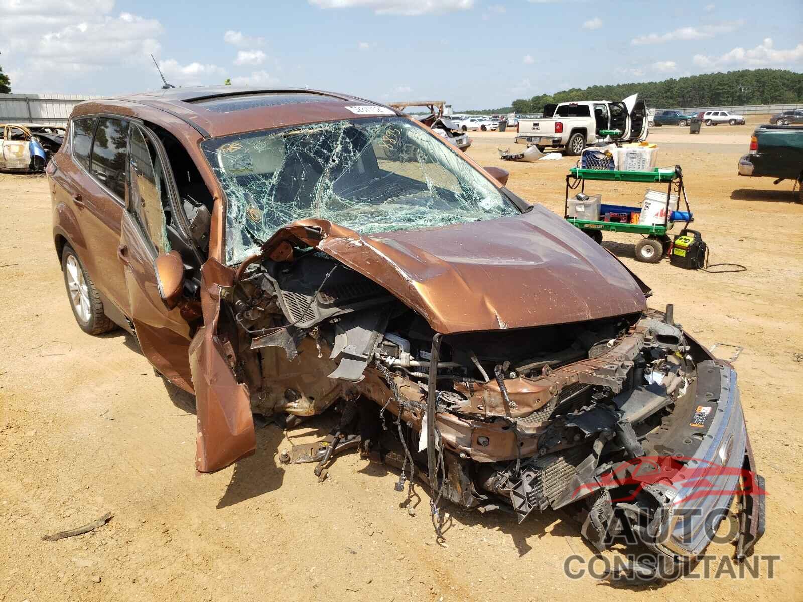 FORD ESCAPE 2017 - 1FMCU9G96HUA28895