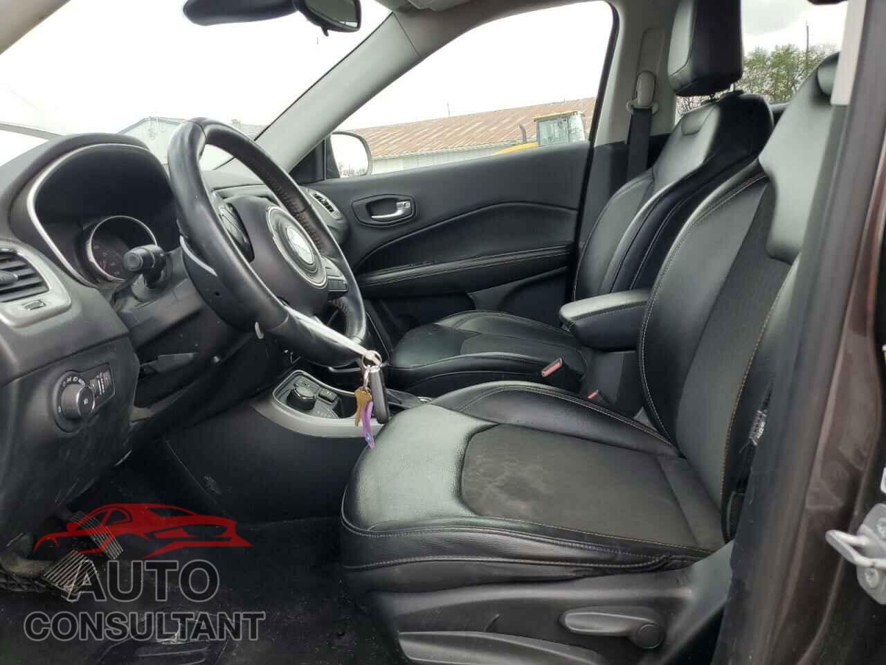 JEEP COMPASS 2018 - 3C4NJDBB2JT154433