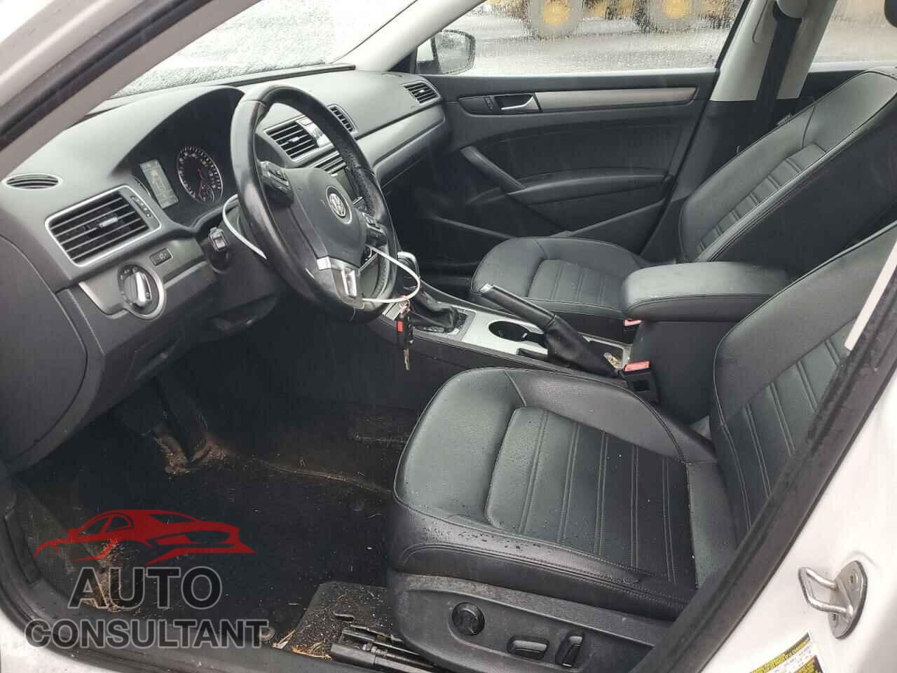 VOLKSWAGEN PASSAT 2015 - 1VWBT7A34FC061597