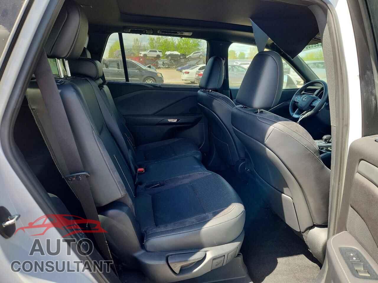 LEXUS UNKNOWN 2024 - 5TDAAAB68RS006261