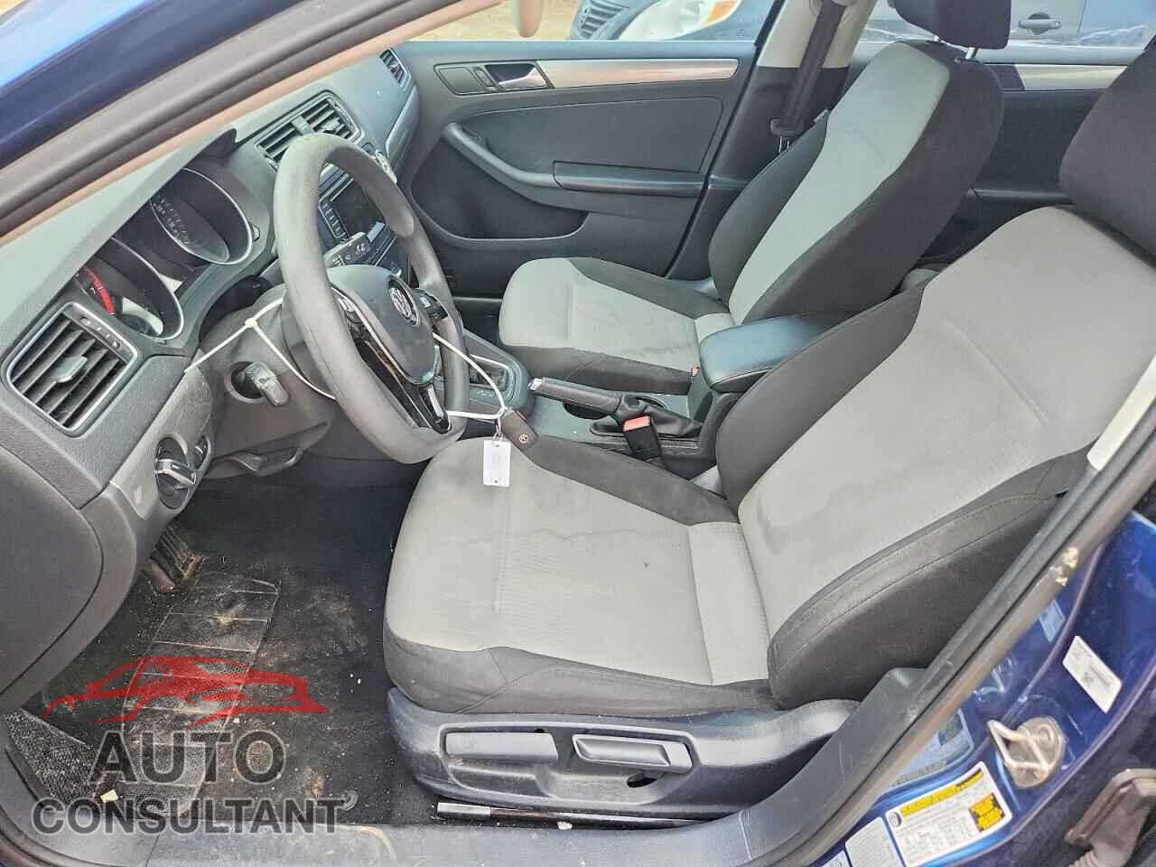 VOLKSWAGEN JETTA 2017 - 3VW2B7AJ2HM354384