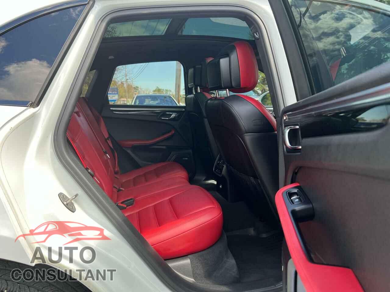 PORSCHE MACAN 2016 - WP1AB2A57GLB42132