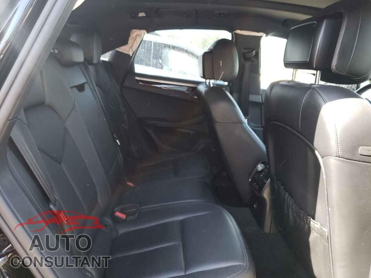 PORSCHE MACAN 2017 - WP1AA2A52HLB08314