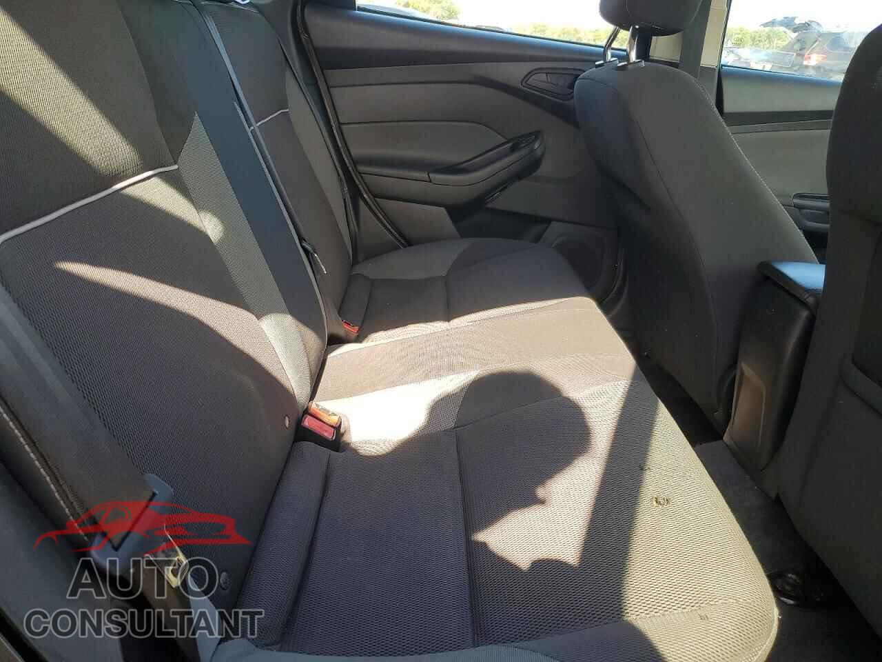 FORD FOCUS 2012 - 1FAHP3F2XCL192335