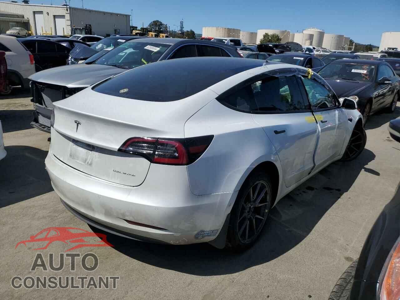 TESLA MODEL 3 2021 - 5YJ3E1EB3MF995539