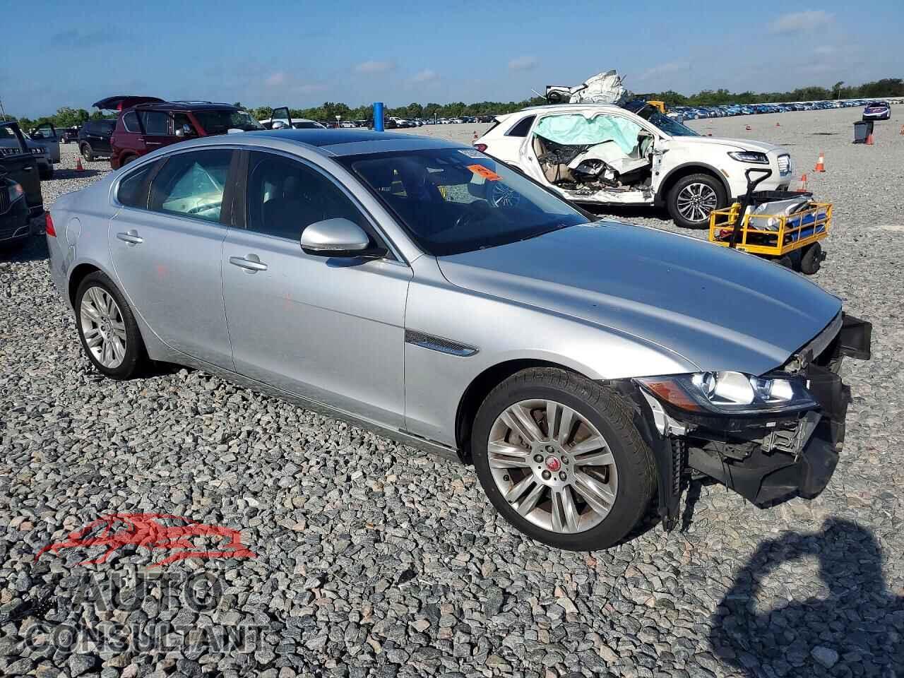 JAGUAR XF 2017 - SAJBR4BVXHCY26591