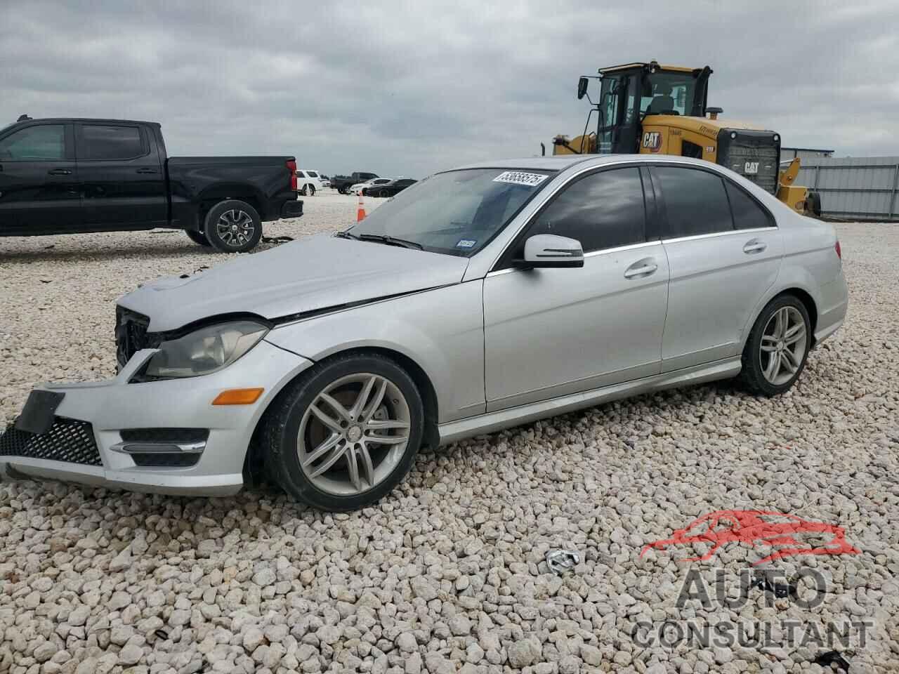 MERCEDES-BENZ C-CLASS 2013 - WDDGF4HB8DR295219