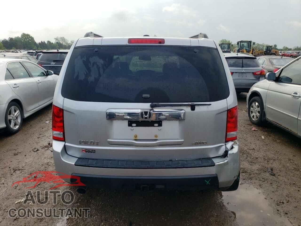 HONDA PILOT 2011 - 5FNYF4H58BB034281