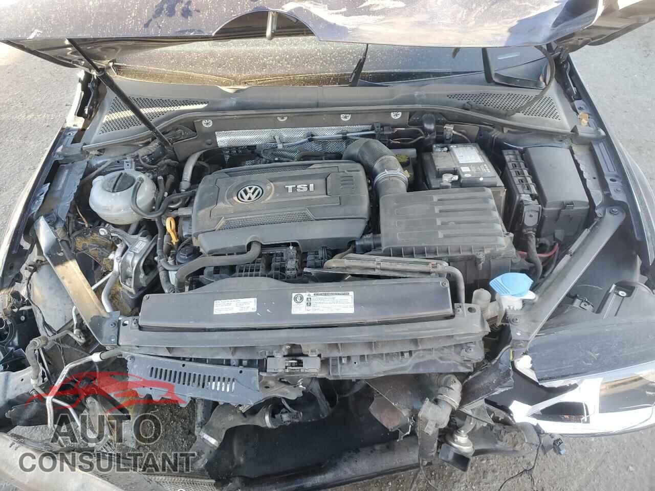 VOLKSWAGEN GOLF 2017 - 3VWH17AUXHM543954