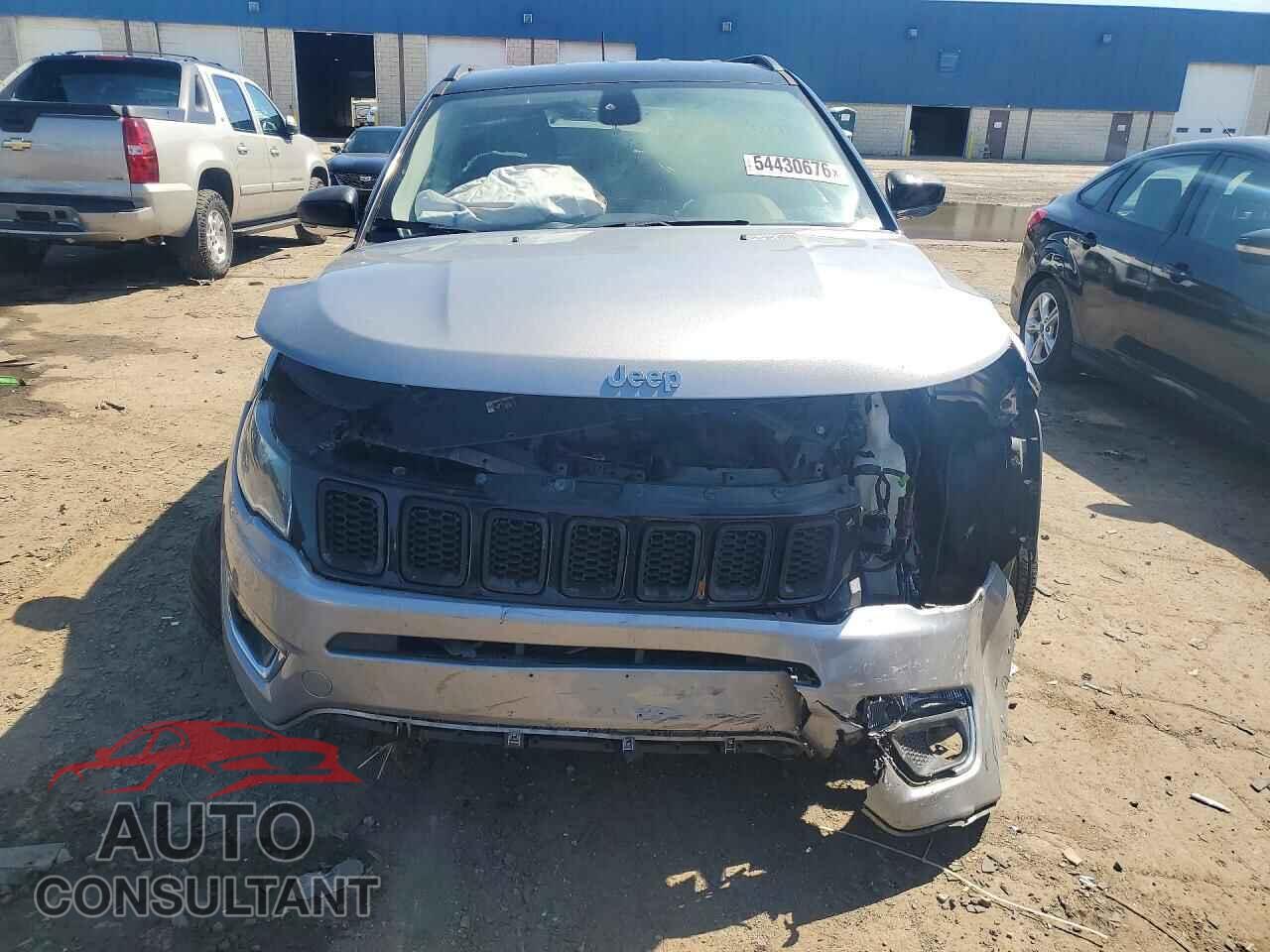 JEEP COMPASS 2018 - 3C4NJDCB7JT128604