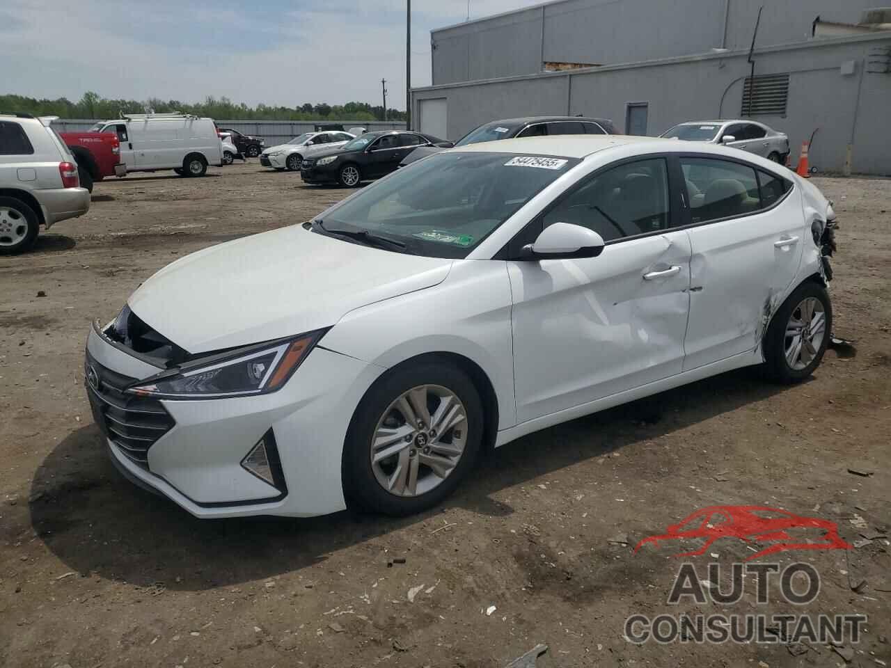 HYUNDAI ELANTRA 2019 - 5NPD84LF2KH475513