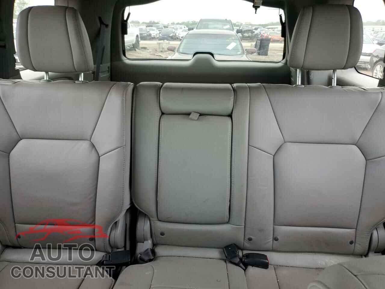 HONDA PILOT 2014 - 5FNYF4H52EB008215