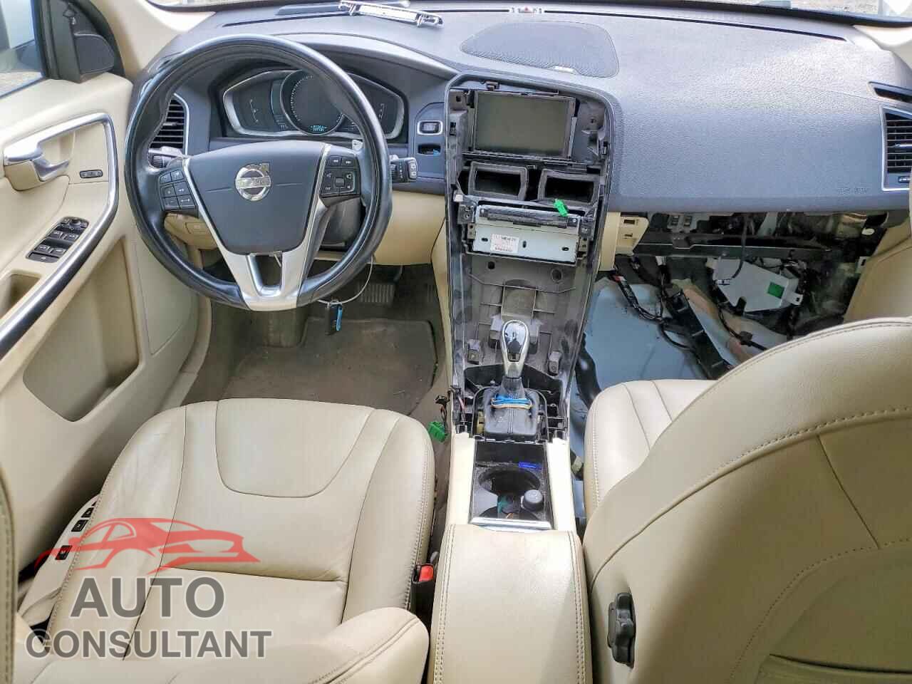 VOLVO XC60 2015 - YV4902RD9F2585647
