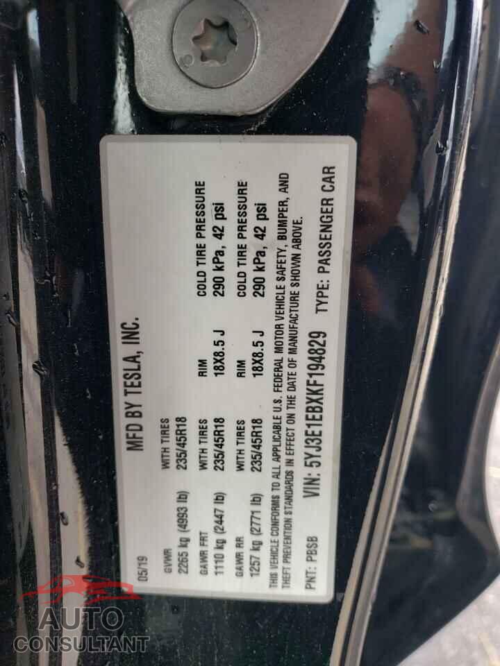 TESLA MODEL 3 2019 - 5YJ3E1EBXKF194829