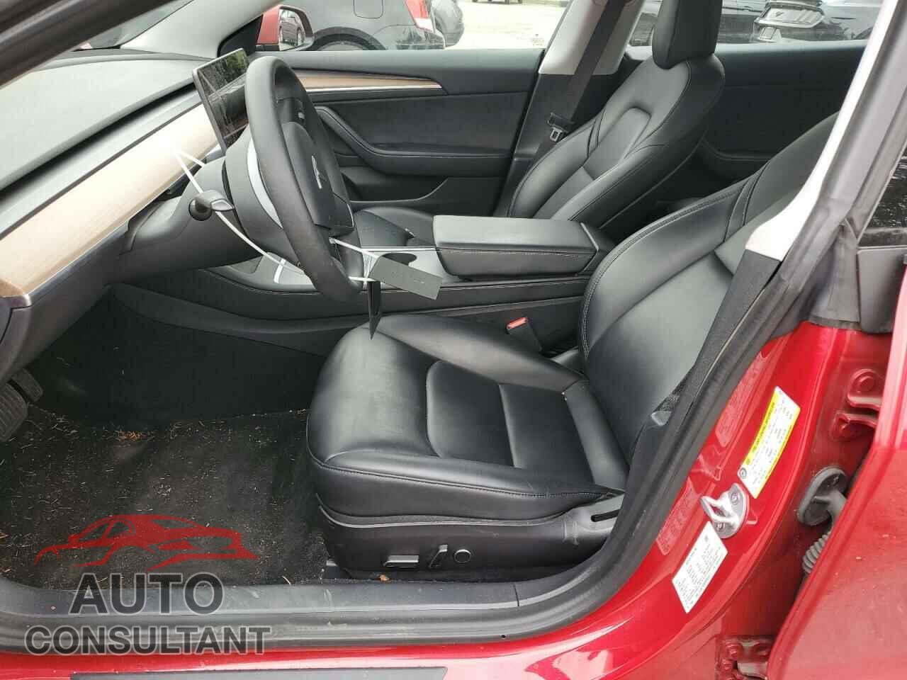 TESLA MODEL 3 2021 - 5YJ3E1EB0MF055411