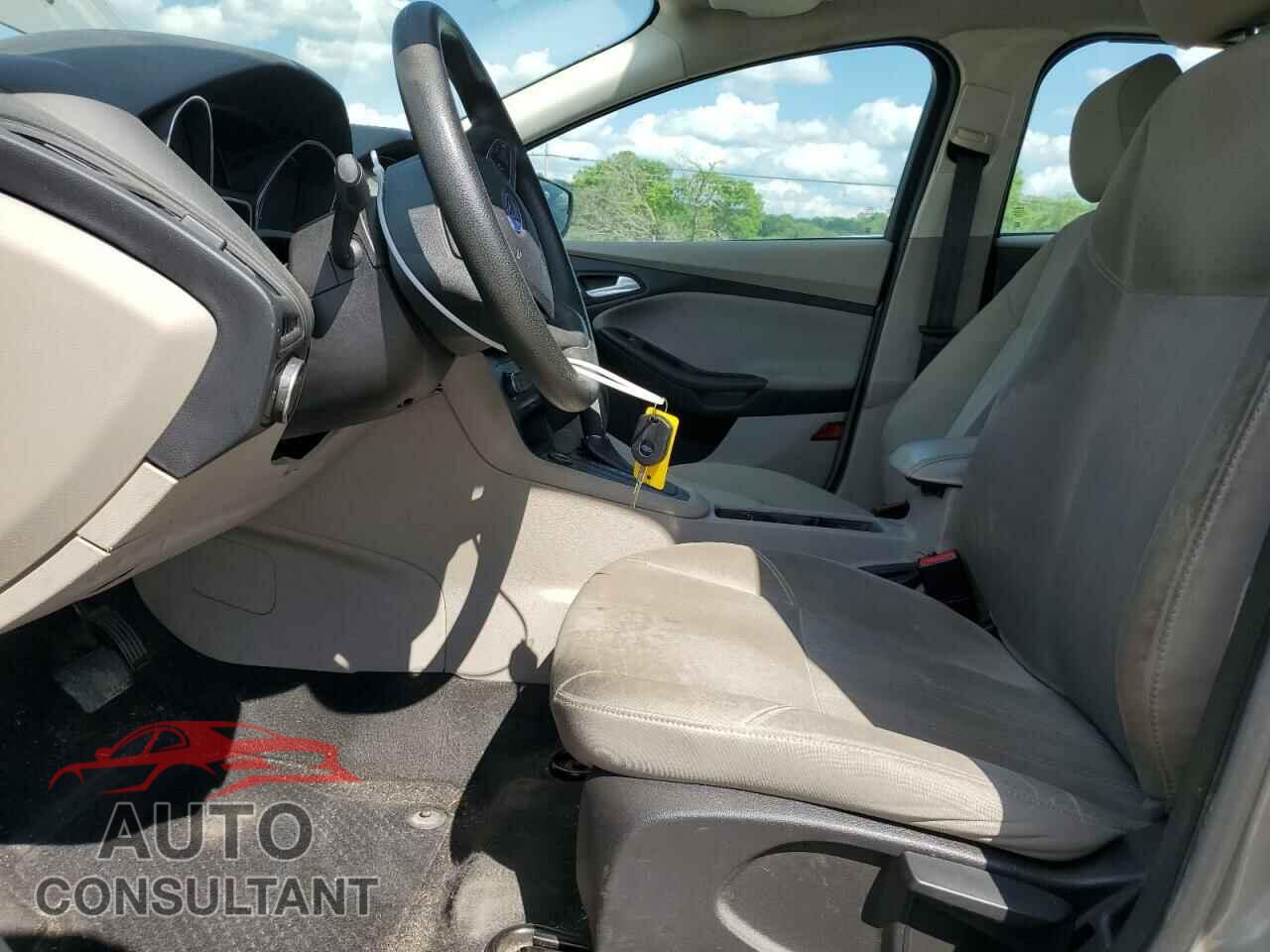 FORD FOCUS 2015 - 1FADP3K29FL365528