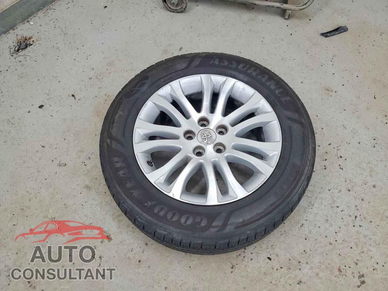 TOYOTA SIENNA 2013 - 5TDYK3DC9DS404615