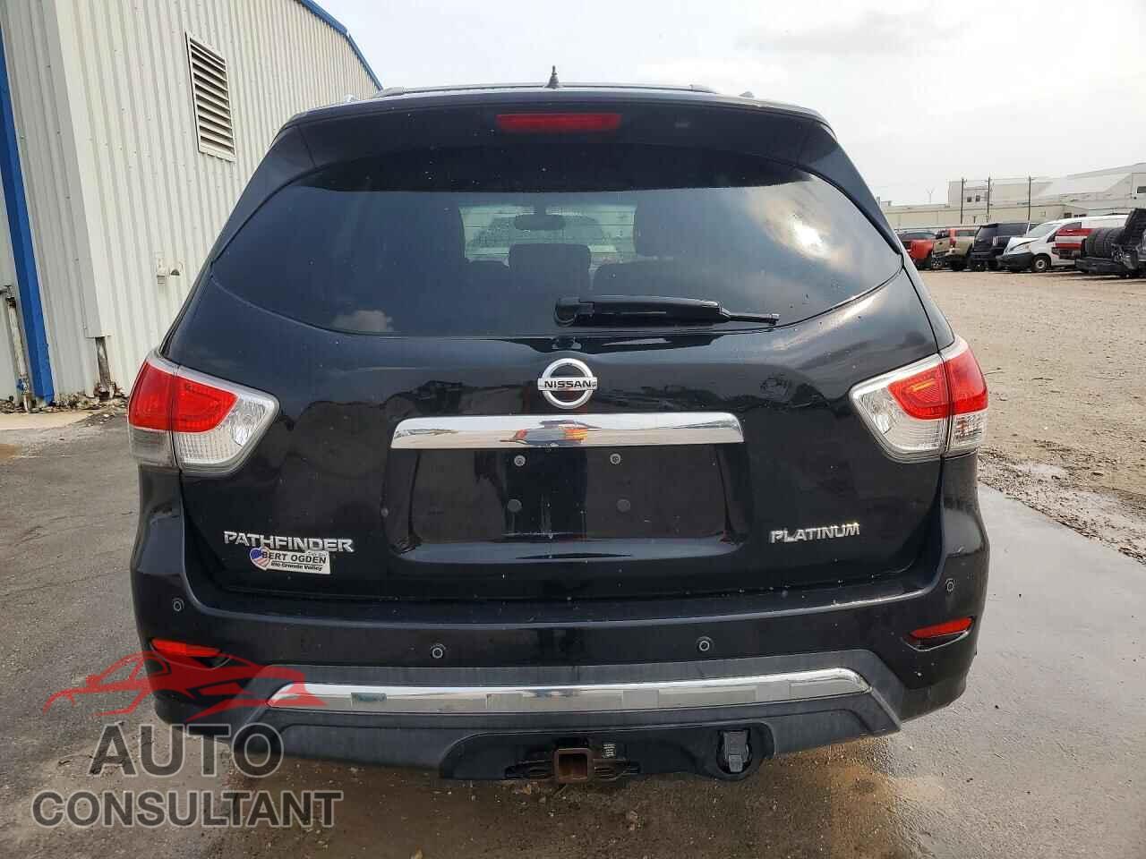 NISSAN PATHFINDER 2013 - 5N1AR2MN0DC615384