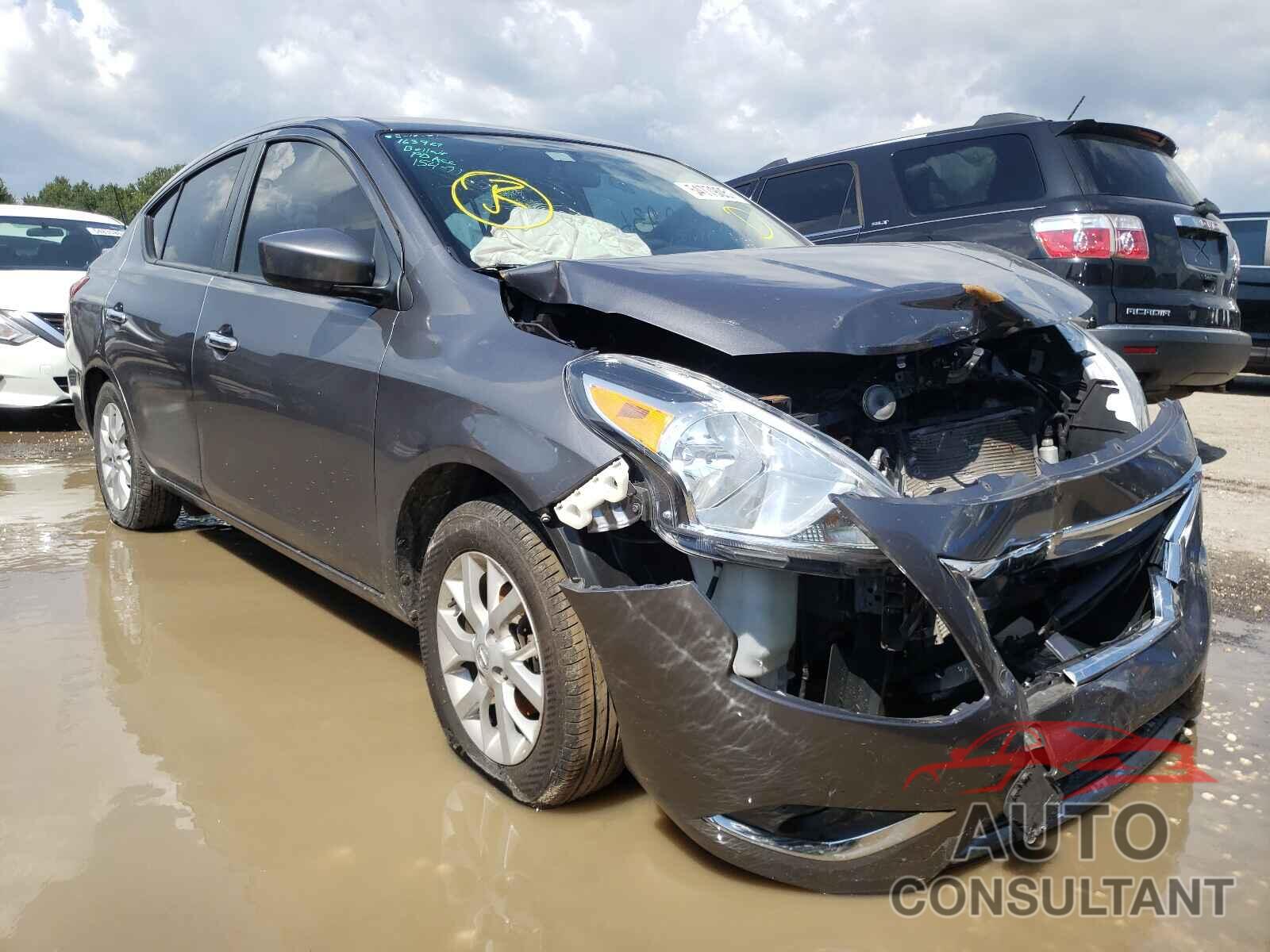 NISSAN VERSA 2018 - 3N1CN7AP8JL834642