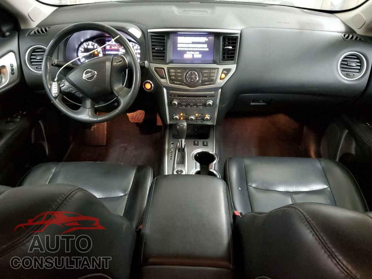 NISSAN PATHFINDER 2017 - 5N1DR2MM5HC643613