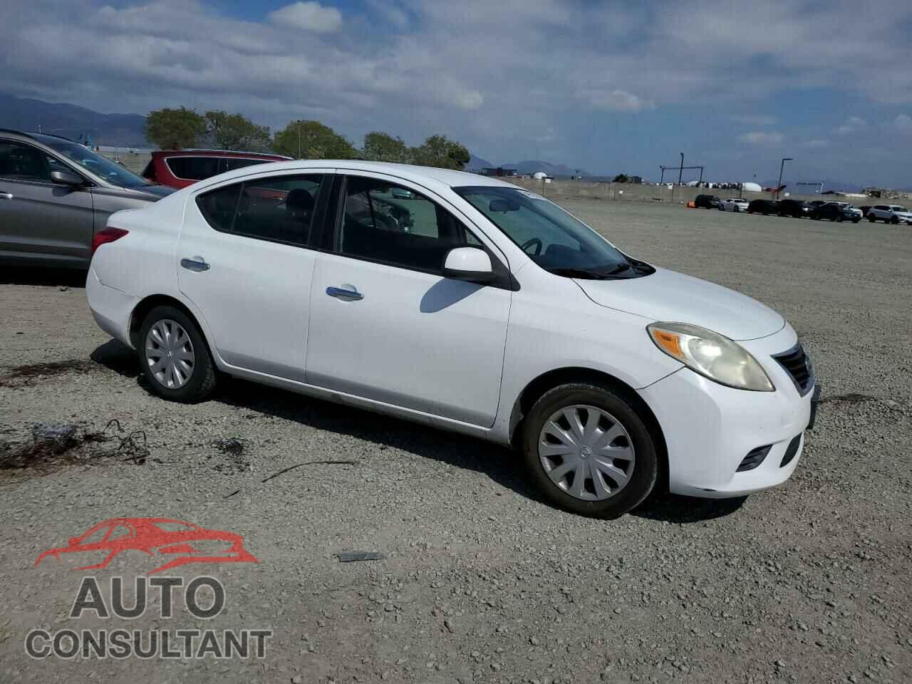 NISSAN VERSA 2012 - 3N1CN7AP8CL836135