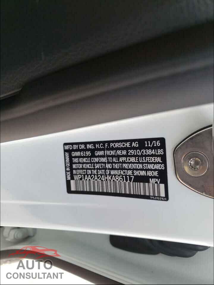 PORSCHE CAYENNE 2017 - WP1AA2A24HKA86117