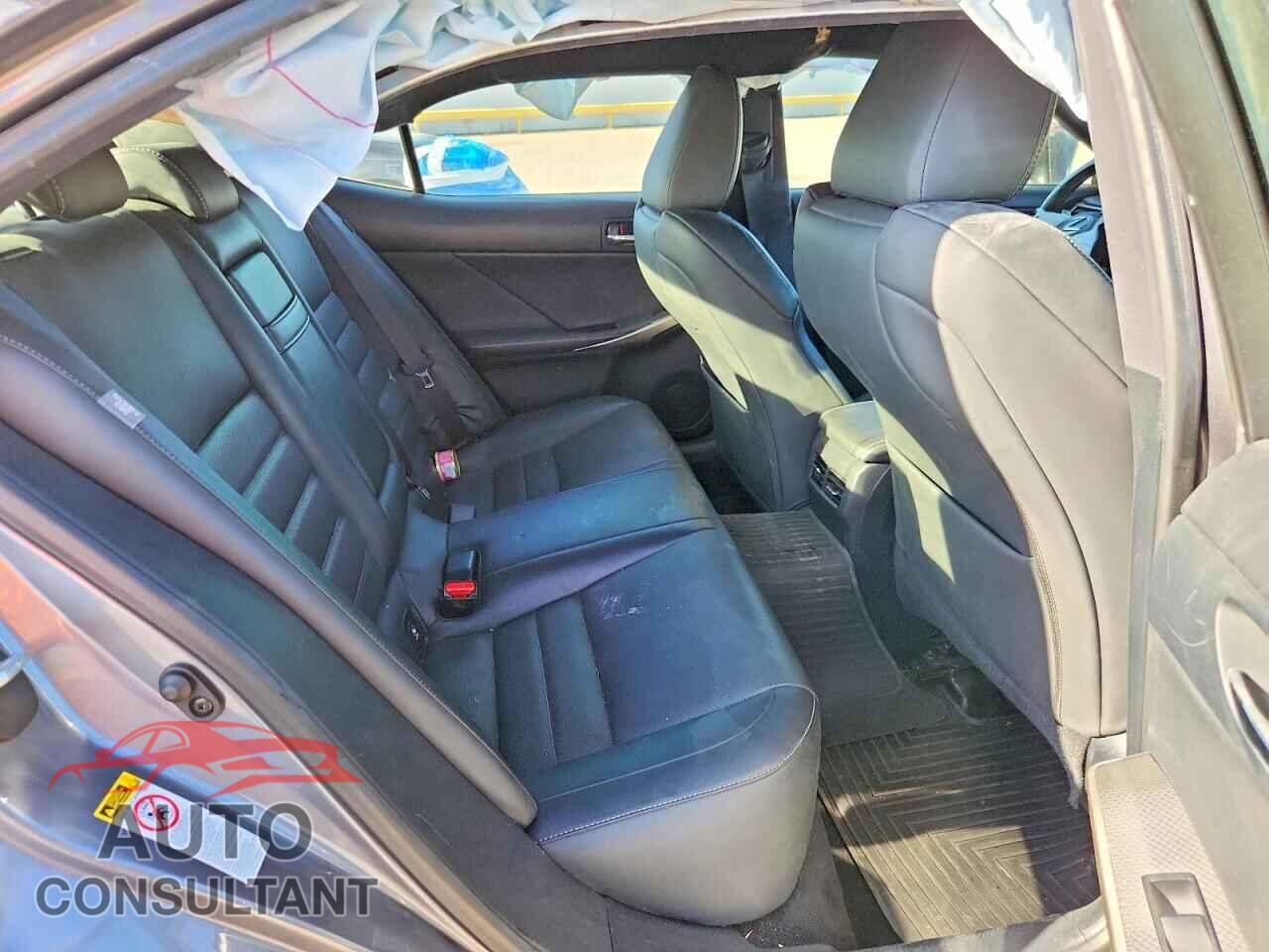 LEXUS IS 2016 - JTHCM1D20G5013331
