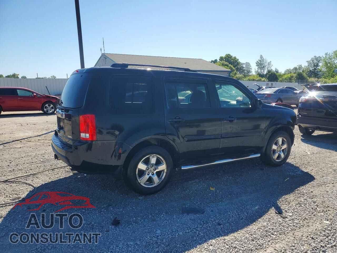 HONDA PILOT 2011 - 5FNYF4H45BB013900