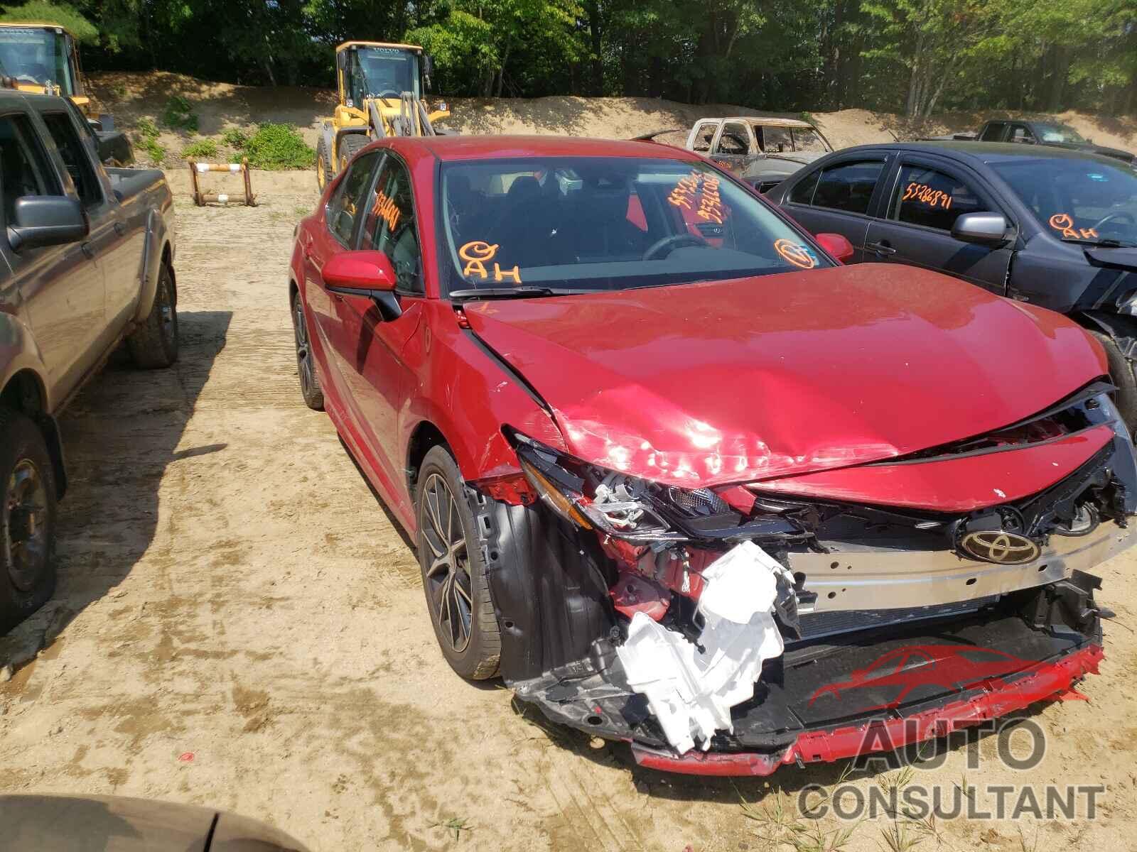 TOYOTA CAMRY 2021 - 4T1G11AK0MU476356