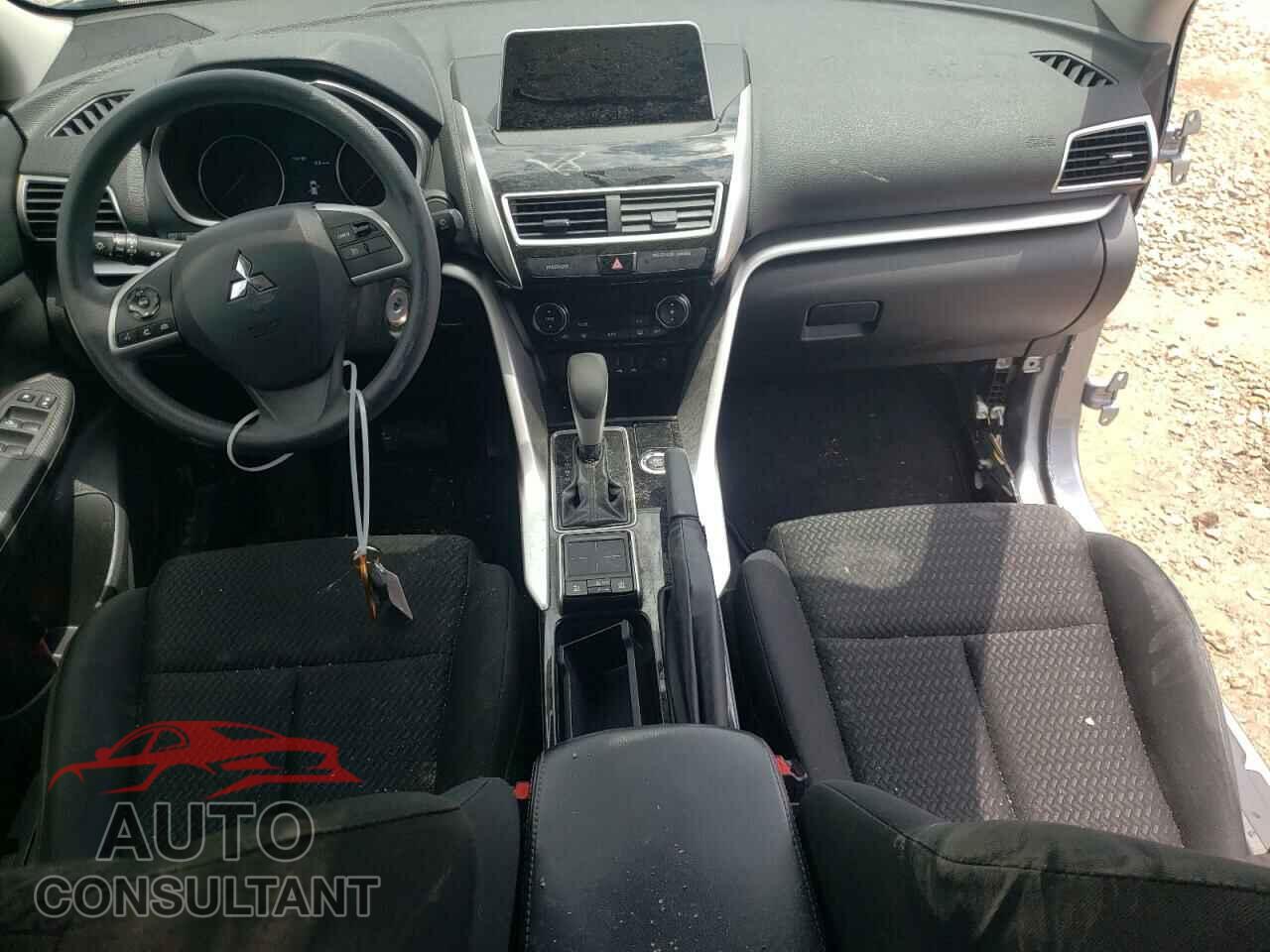 MITSUBISHI ECLIPSE 2018 - JA4AT4AA5JZ047333