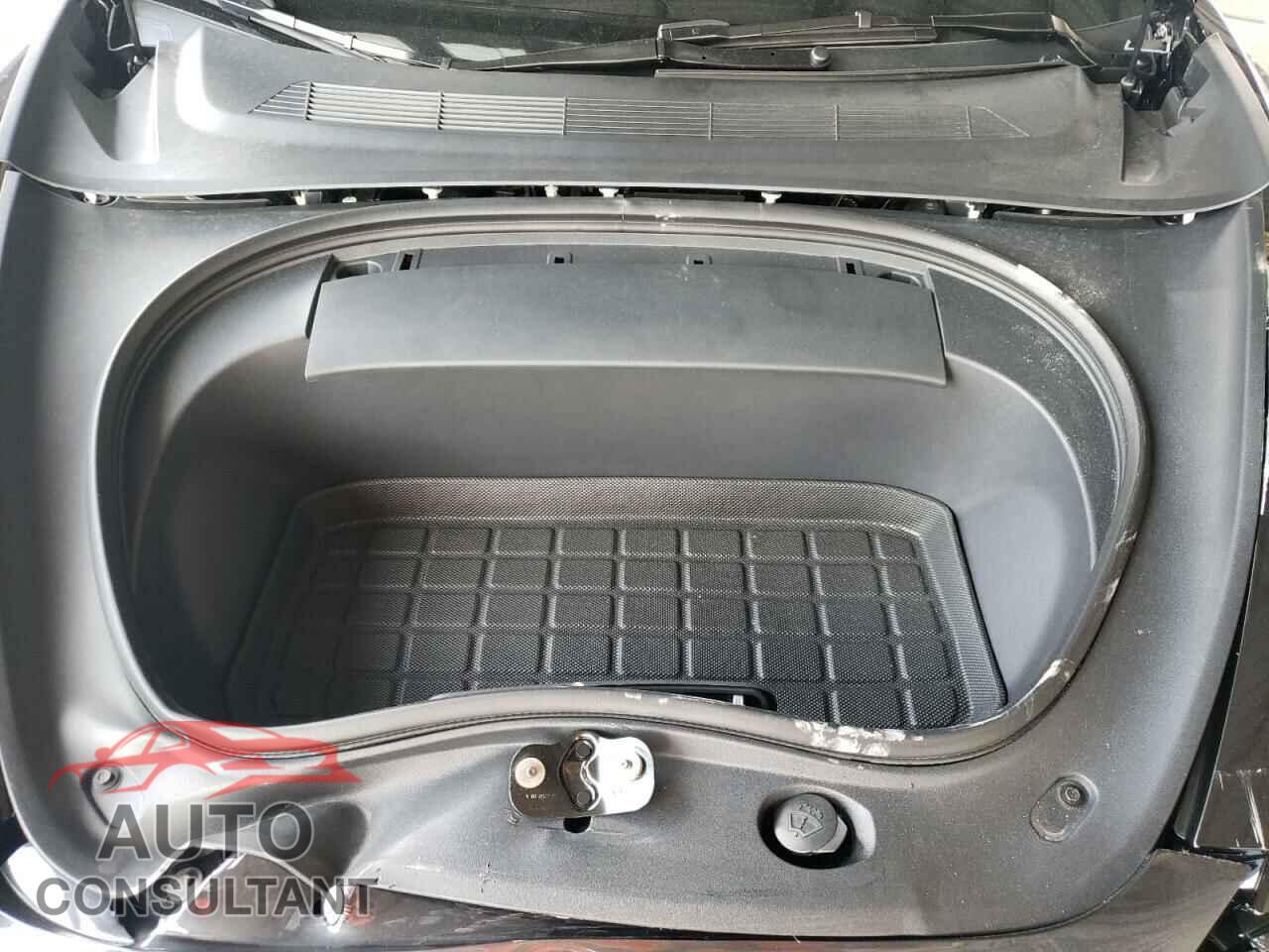 TESLA MODEL 3 2024 - 5YJ3E1EA7RF731254