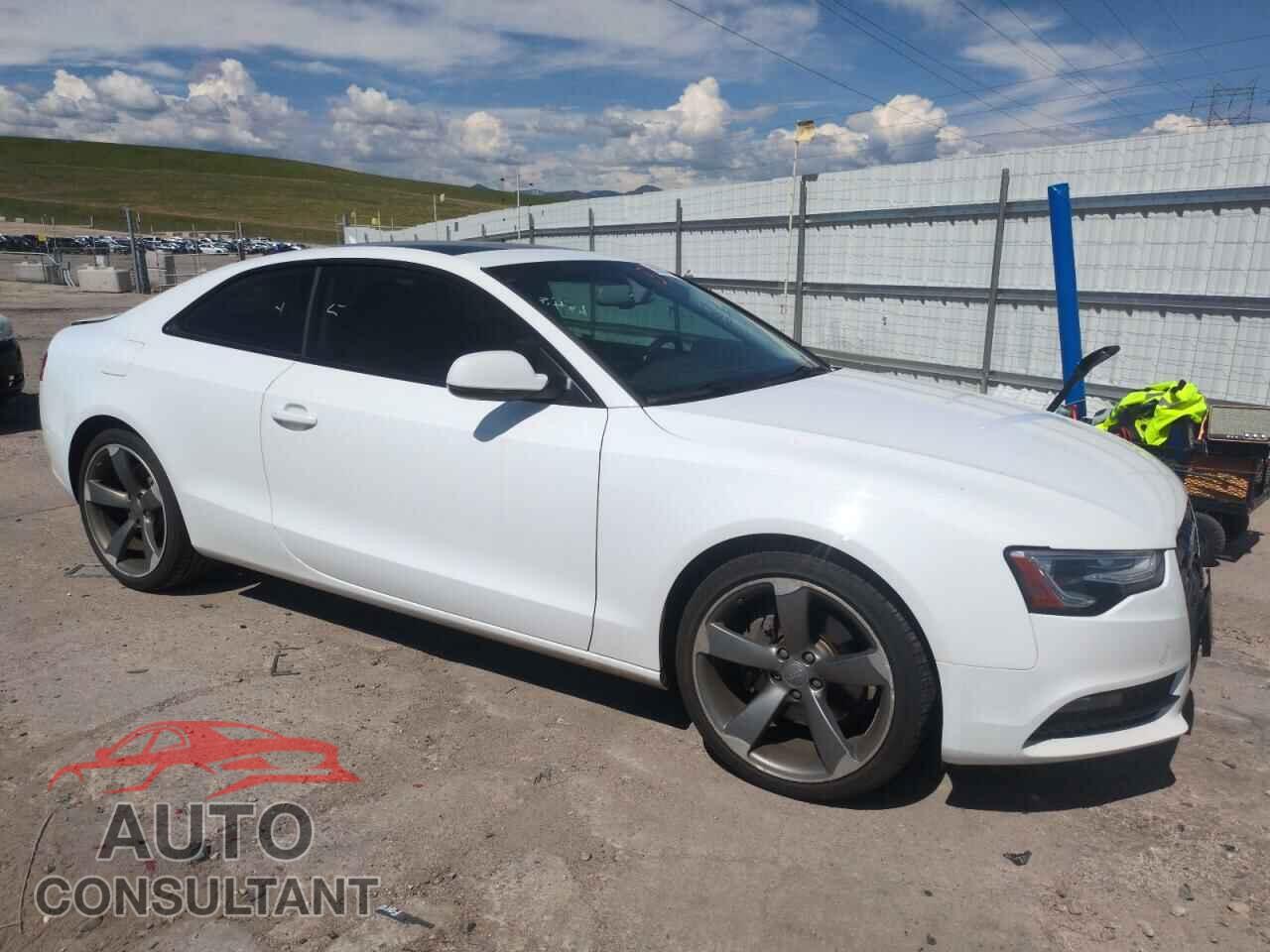AUDI A5 2014 - WAULFAFR5EA010335