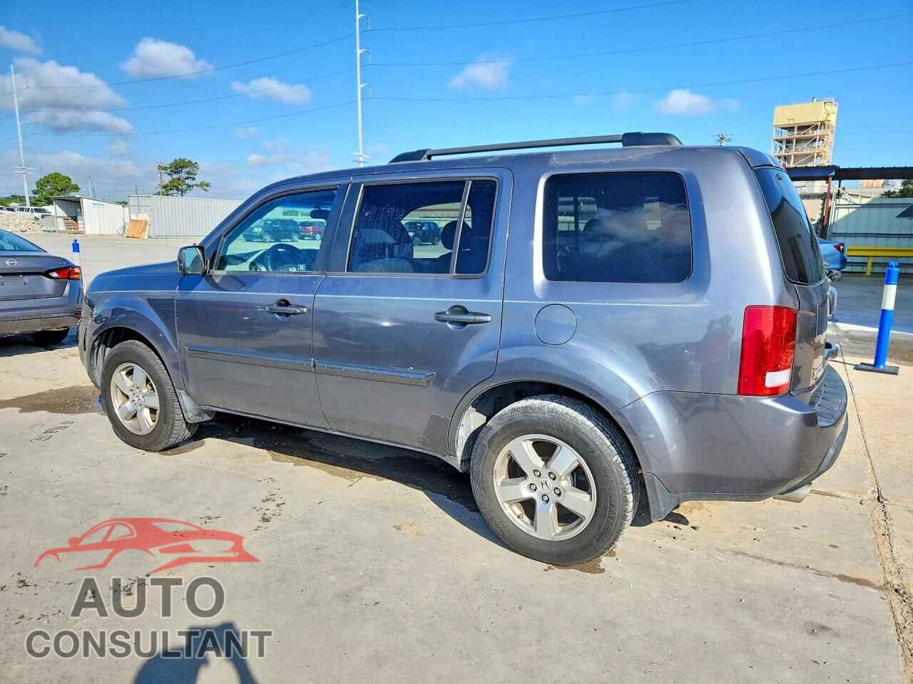 HONDA PILOT 2011 - 5FNYF3H49BB056520