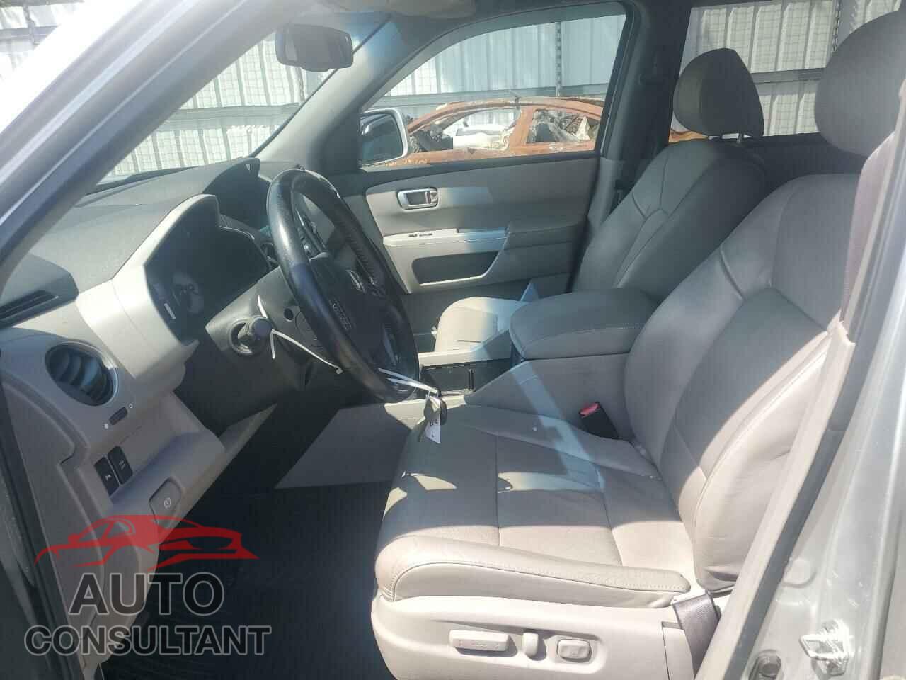 HONDA PILOT 2011 - 5FNYF3H92BB002424