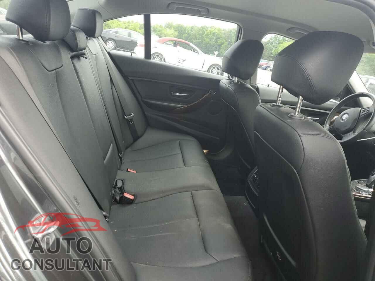 BMW 3 SERIES 2016 - WBA8A3C52GK552006