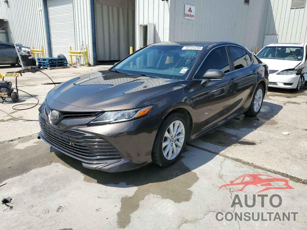 TOYOTA CAMRY 2018 - 4T1B11HK3JU086833