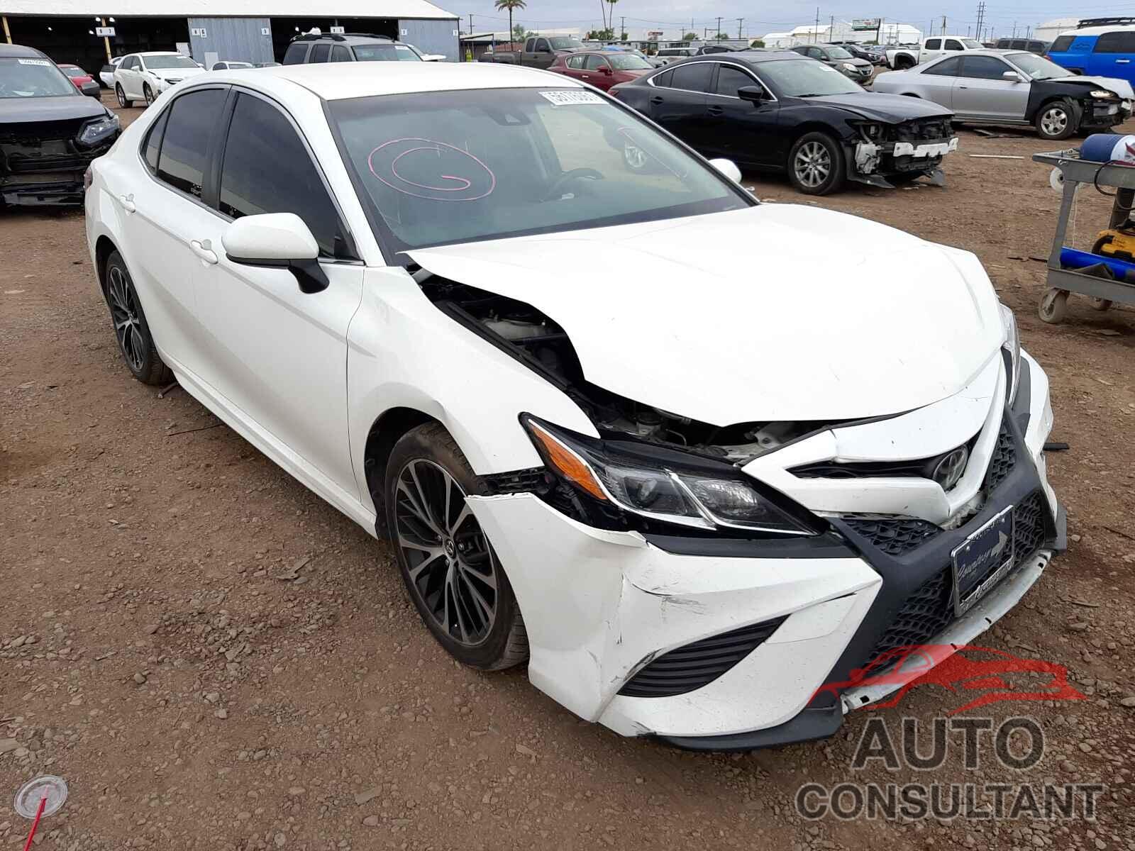 TOYOTA CAMRY 2018 - JTNB11HK9J3019546