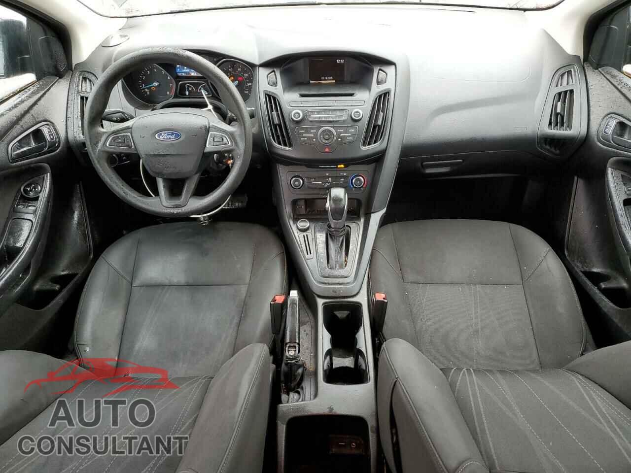 FORD FOCUS 2015 - 1FADP3E23FL322332
