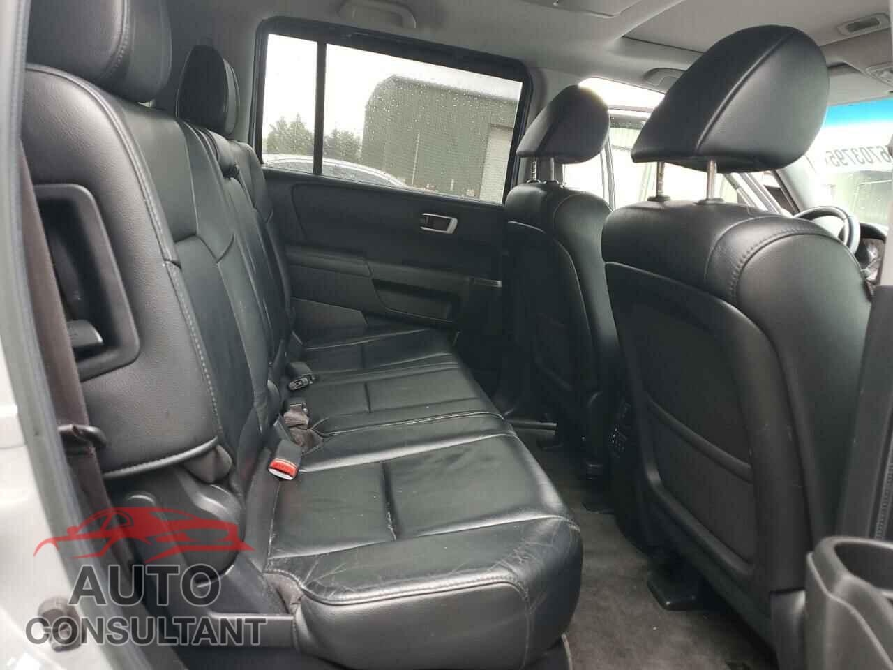 HONDA PILOT 2012 - 5FNYF4H98CB079547