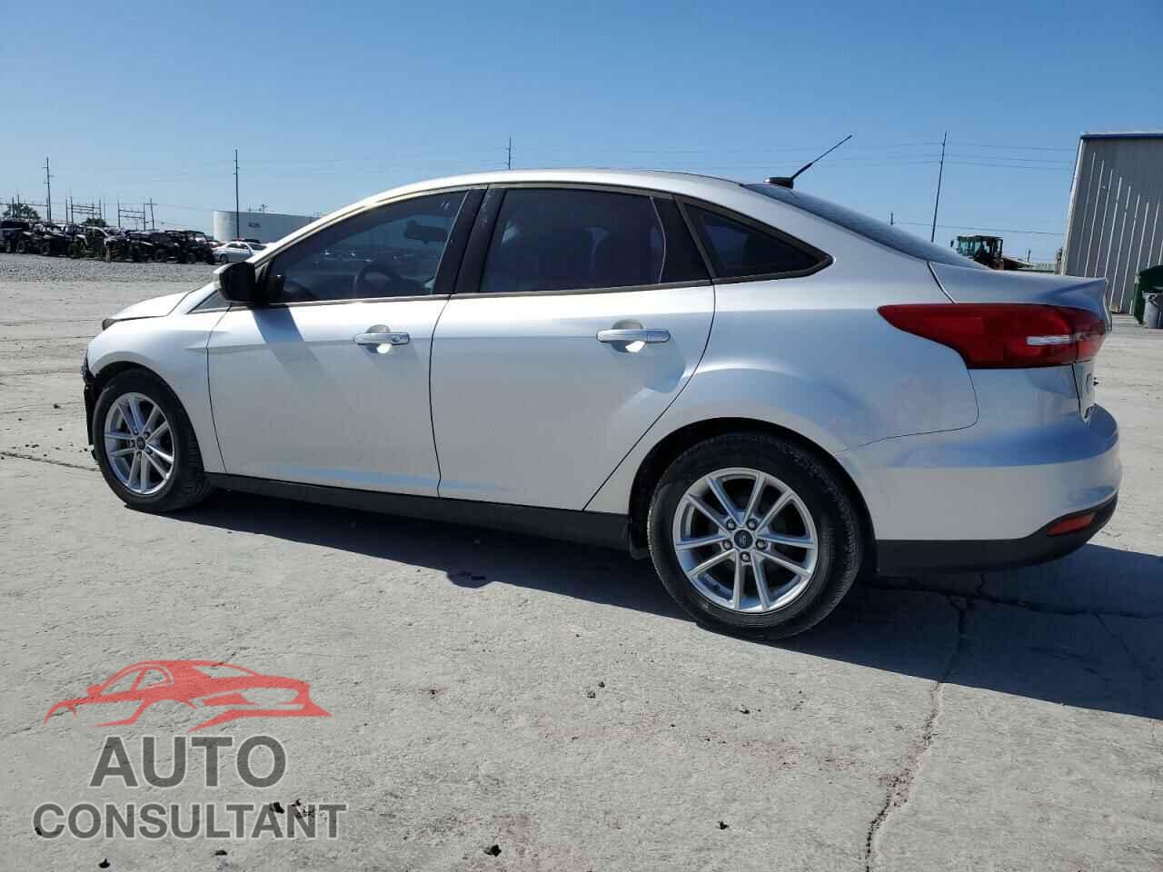 FORD FOCUS 2015 - 1FADP3F22FL287264