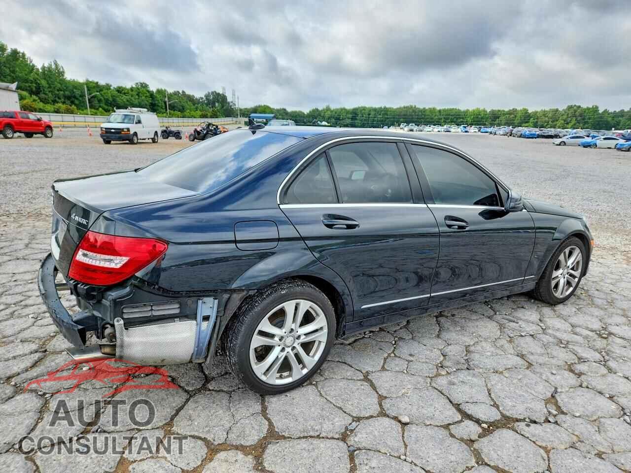 MERCEDES-BENZ C-CLASS 2012 - WDDGF8BB5CA629705