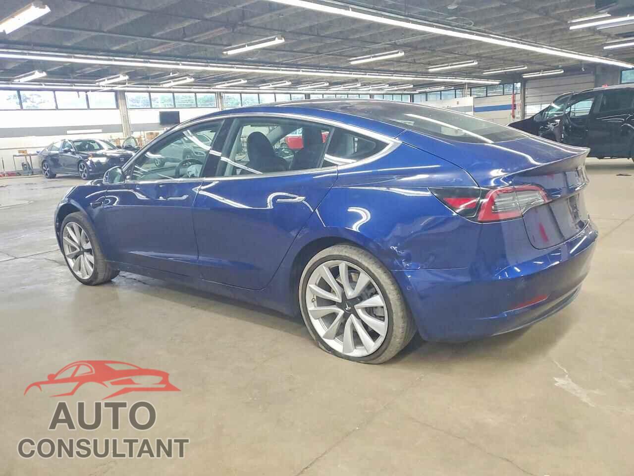 TESLA MODEL 3 2018 - 5YJ3E1EA0JF008155