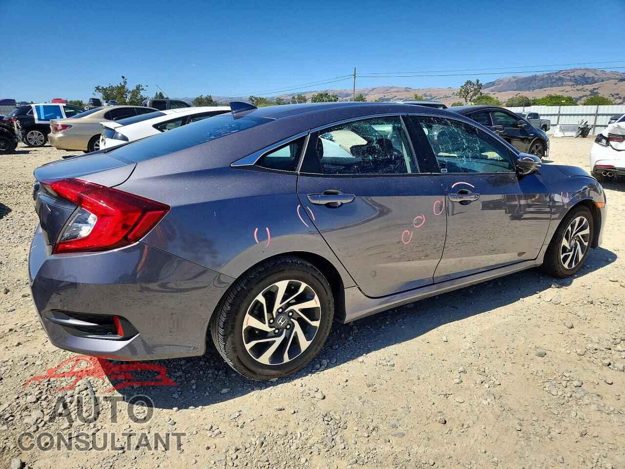 HONDA CIVIC 2017 - 19XFC2F77HE215962