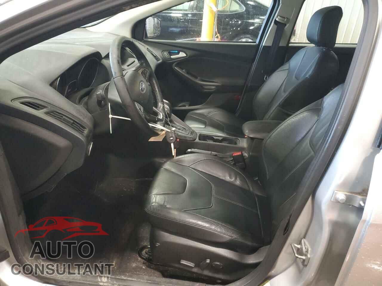 FORD FOCUS 2016 - 1FADP3F27GL396904
