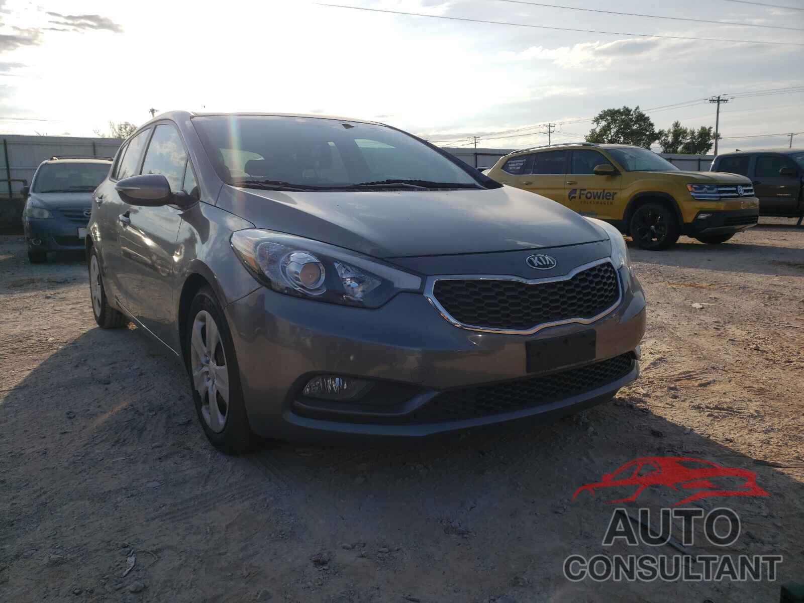 KIA FORTE 2016 - KNAFK5A84G5588632