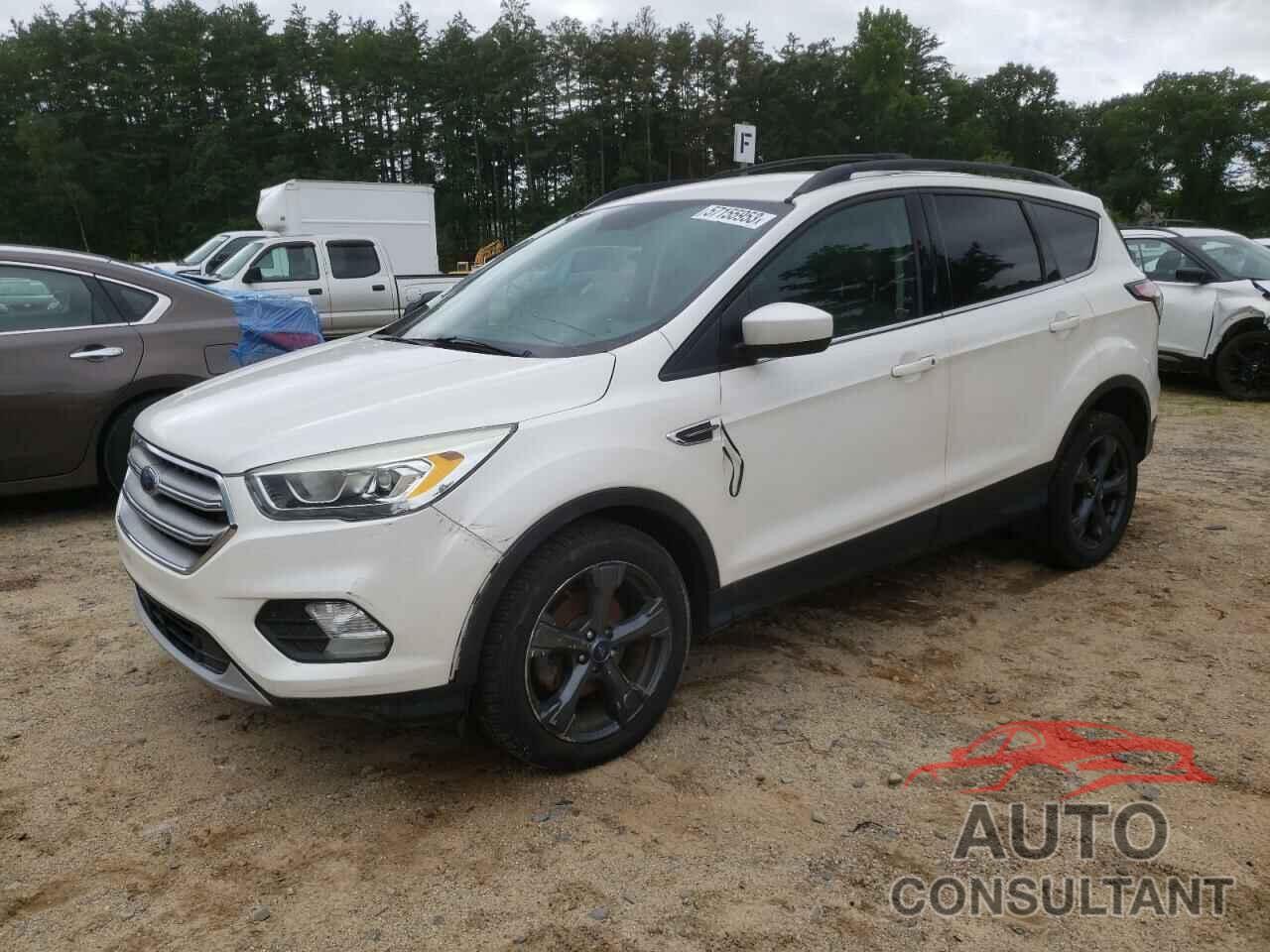 FORD ESCAPE 2017 - 1FMCU0GD5HUC84395